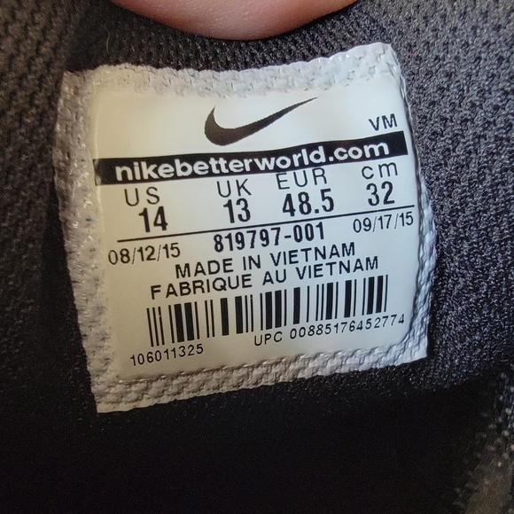 Nike Air Max Invigor Premium - Picture 8 of 8